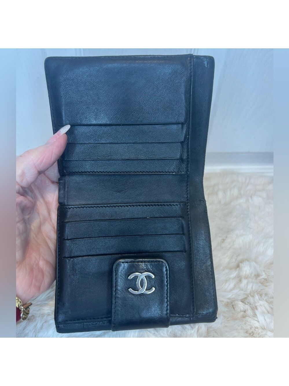 ❤️CHANEL PRECIOUS SYMBOLS ICON LUCKY COMPACT WALLET - Picture 5 of 16